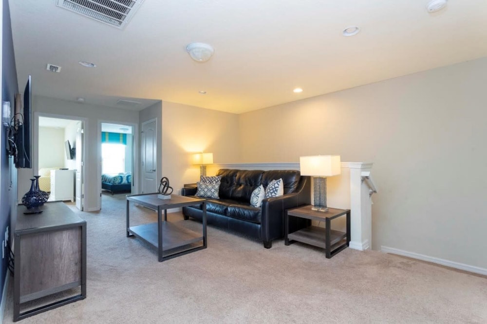Amazing 5BR Private Pool Lakeview Near Disney
