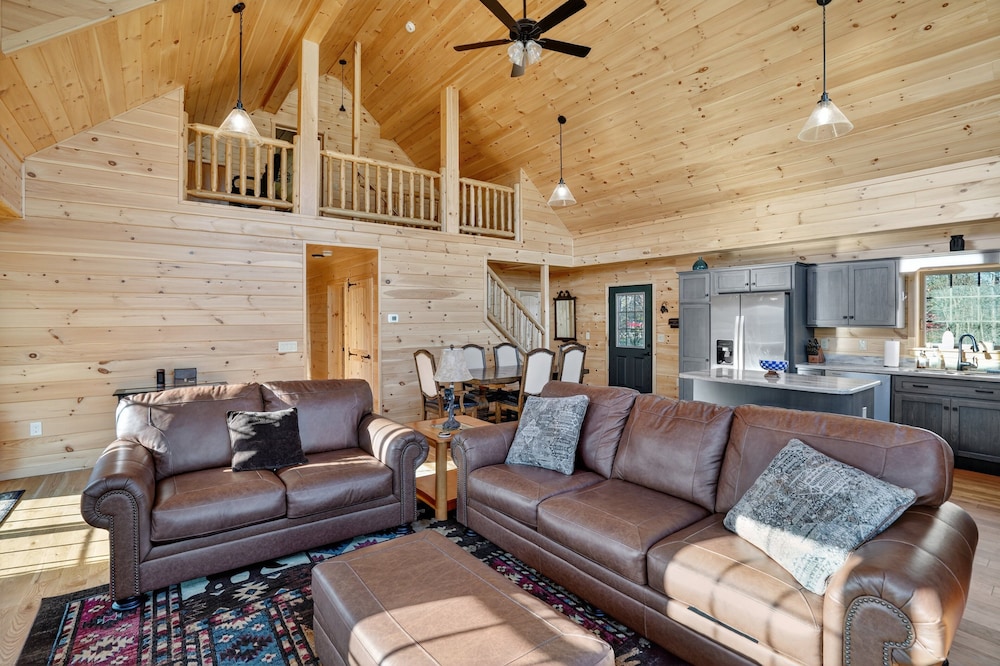 Peaceful Lakefront Cabin In The Catskills 3 Bedroom Cabin