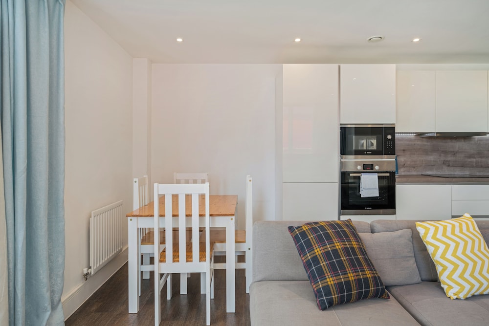 Modern 1-Bedroom Flat in Central London