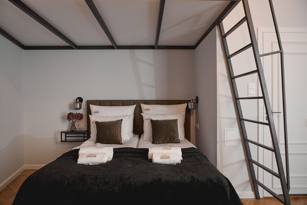 OLD TOWN Charm & Chic by Downtown Apartments