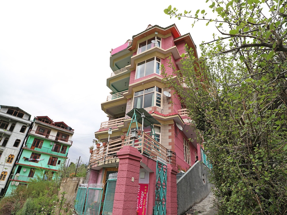 OYO 13743 Home Modern 2BHK Near Mall Road