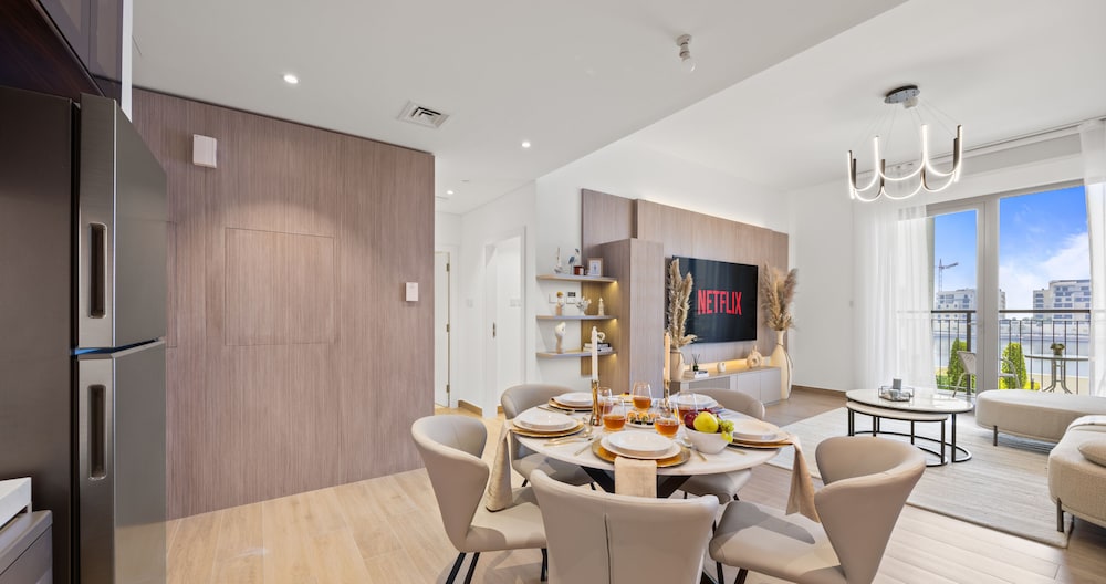 Boho Bayfront 1BR La Sirene Seaport View