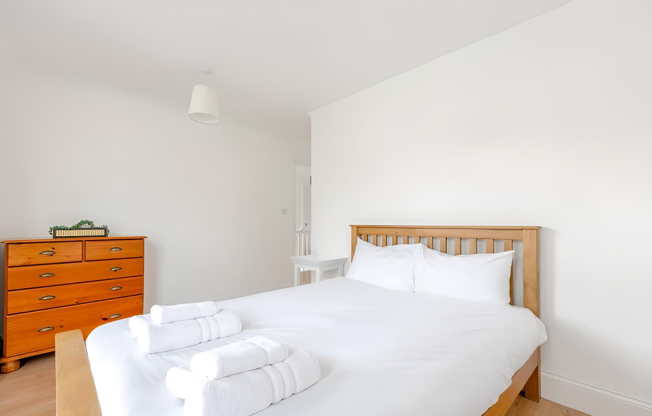 Bright & Spacious 5BD House - Peckham