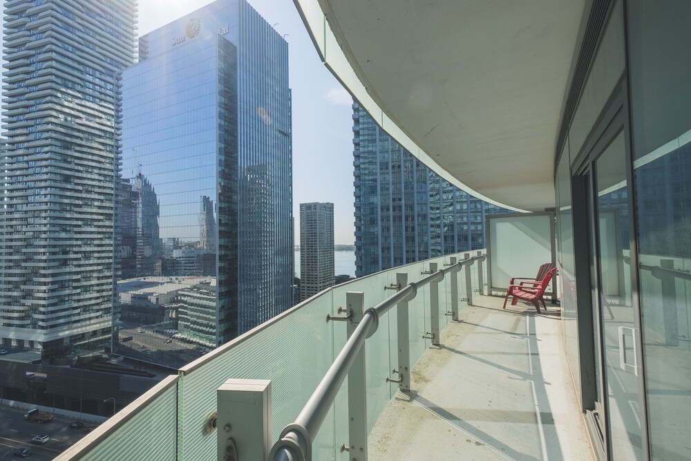 Stunning Suites - Beautiful 2bdr Condo - Image 3