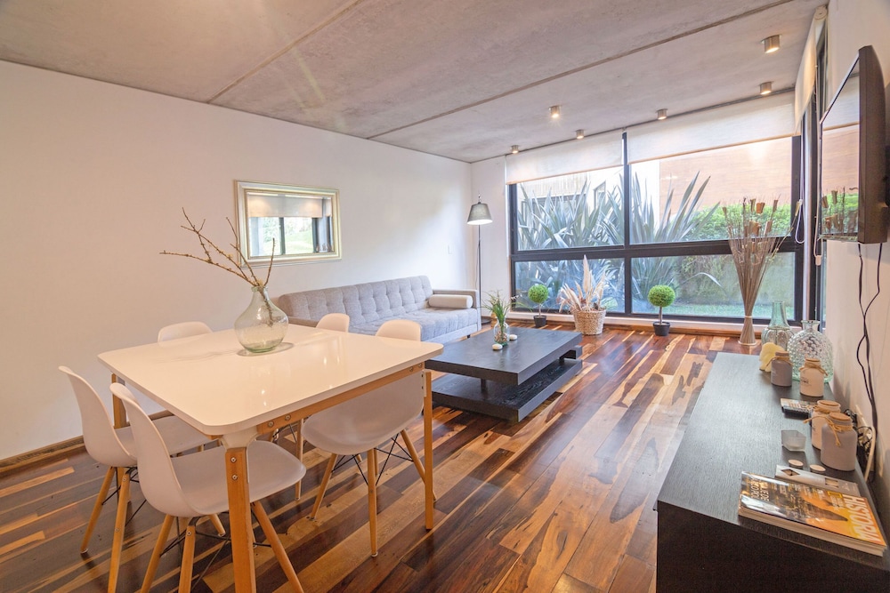 Oceana Suites Be House