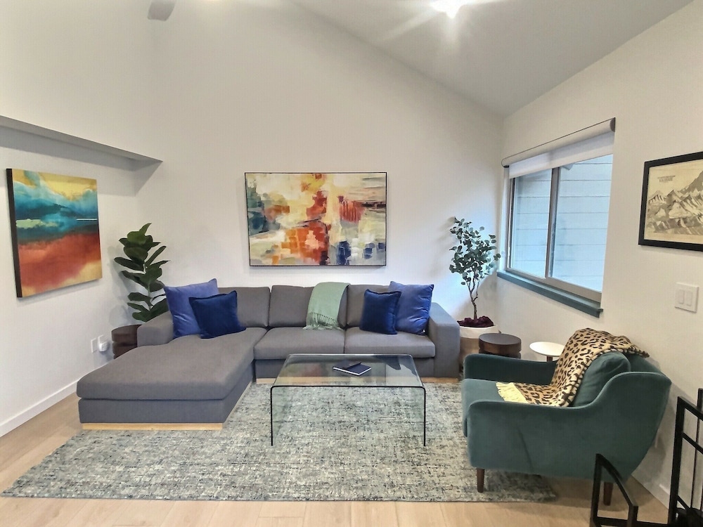 Modern Majesty At Monitor #5 2 Bedroom Townhouse