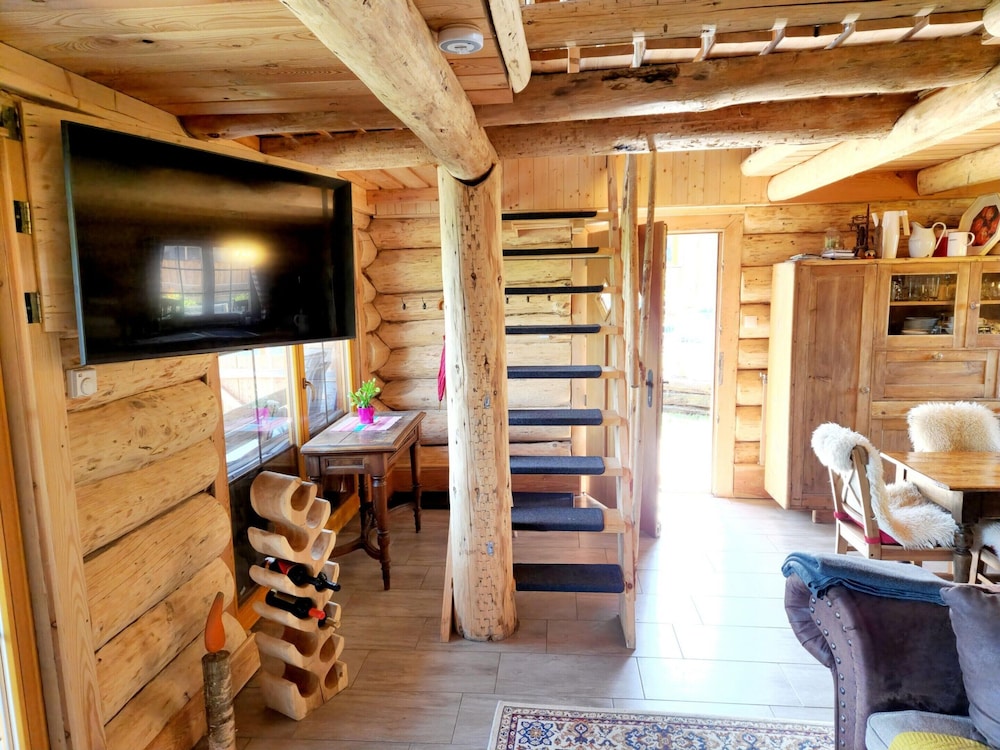 Nice Chalet in Klagenfurt With hot tub