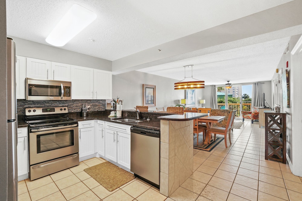 Pelican Beach Resort by Panhandle Getaways
