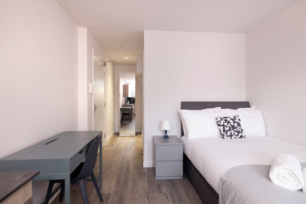 JOIVY Chic Studio near Holyrood Park