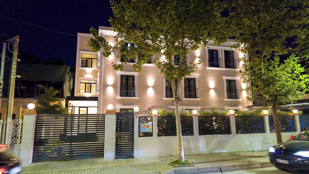 Trident Residence