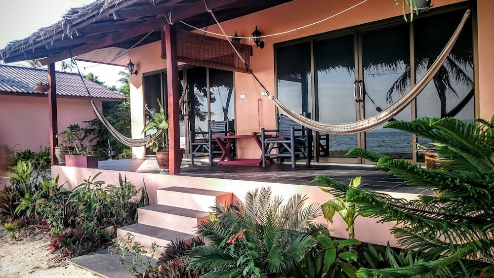 Papillon Bungalows