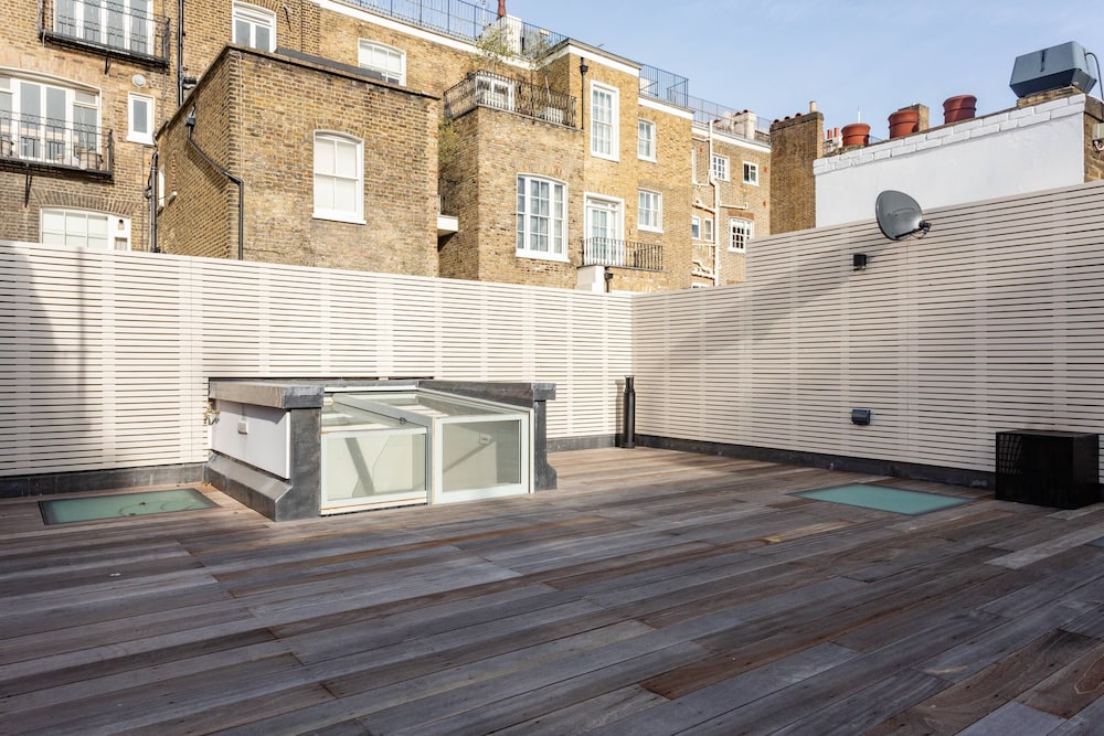 Eaton Mews South by Onefinestay
