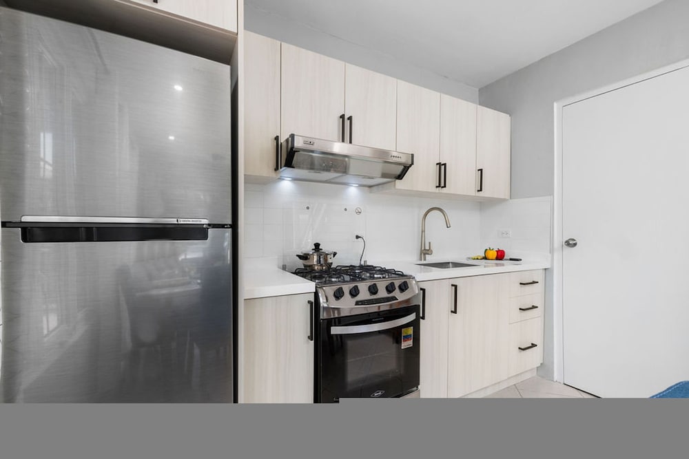 Newly Renovated Queen Bed Studio Loft Palmbeach