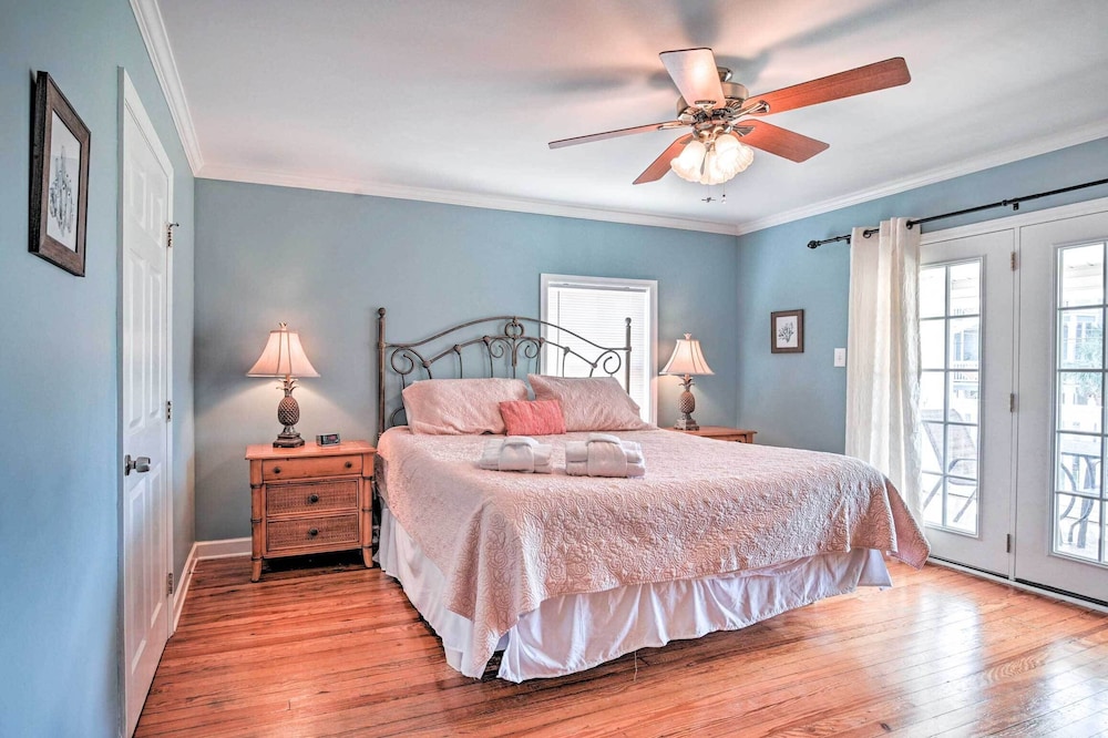 Murrells Inlet Upstairs Unit: 1 Block to Beach! view 3