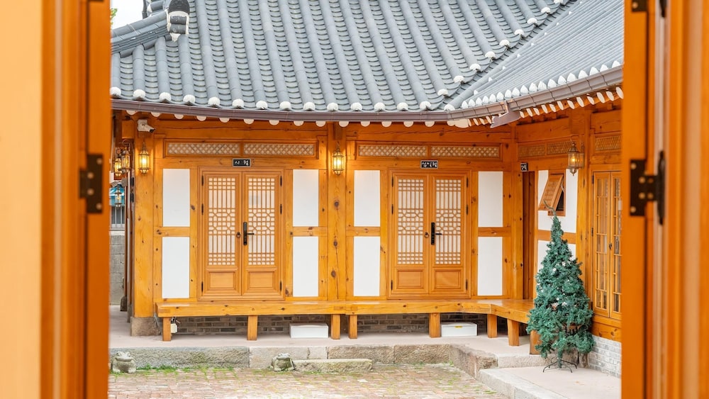 Gyeongju Ipsaedalseumeunal
