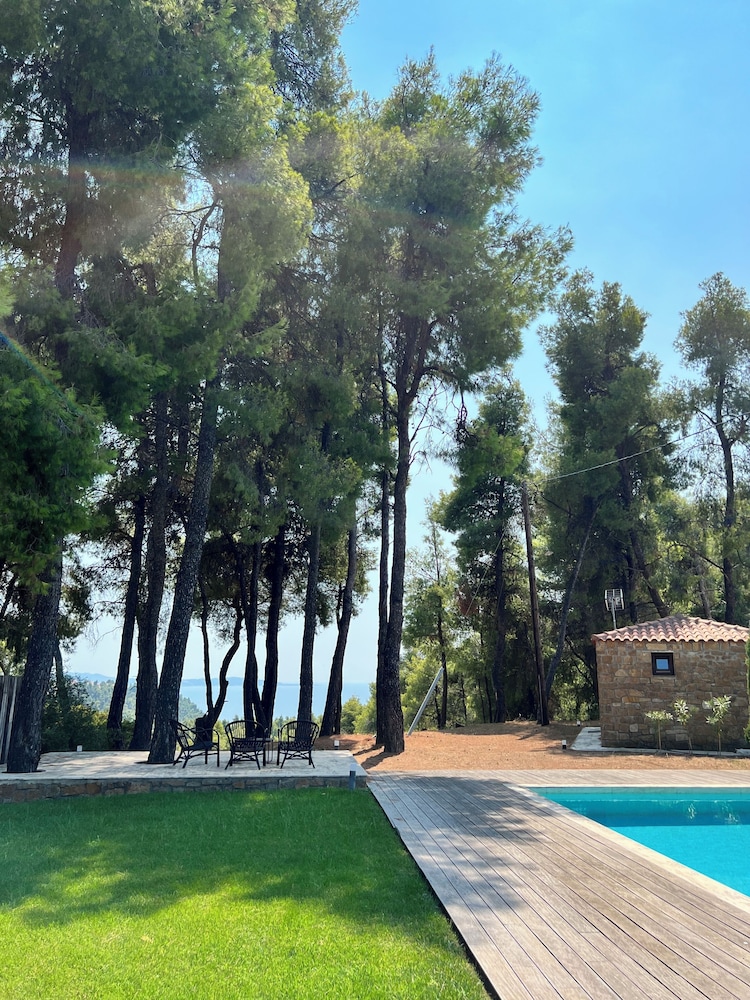 Beyond the Pines by Halkidiki Villas