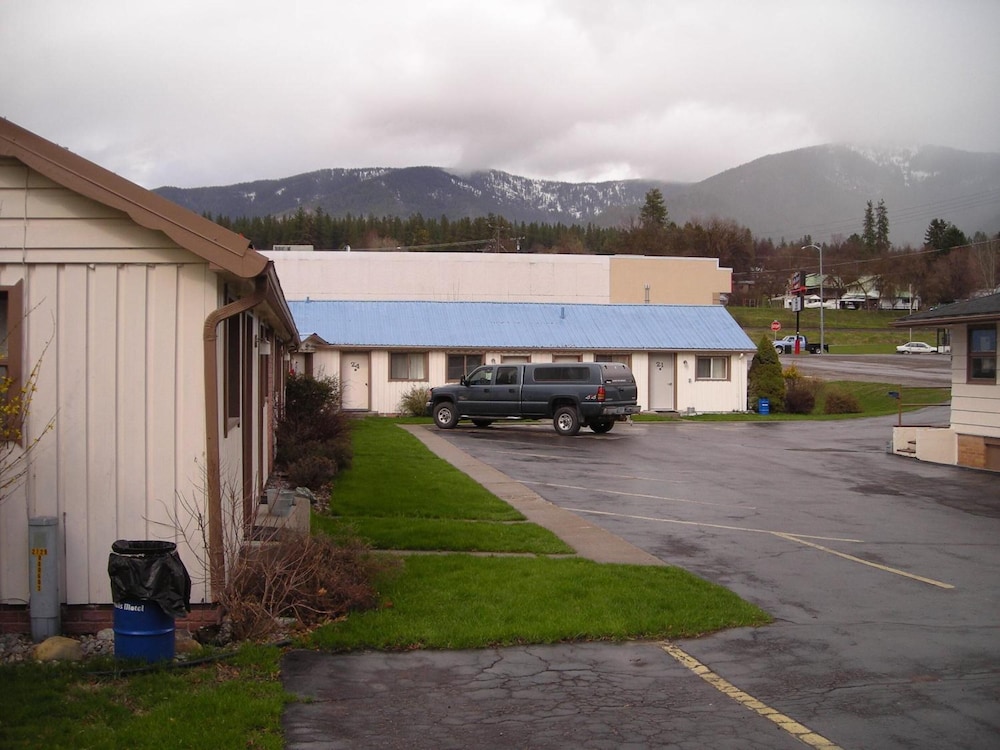 Falls Motel