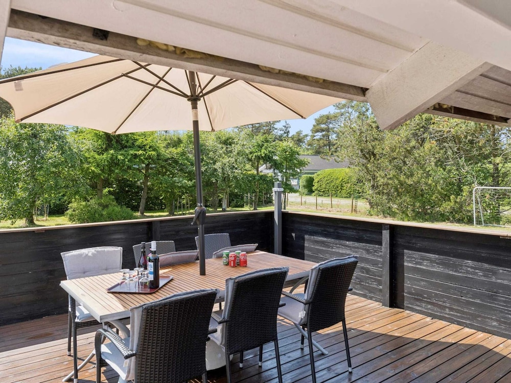 5 Star Holiday Home in Hals