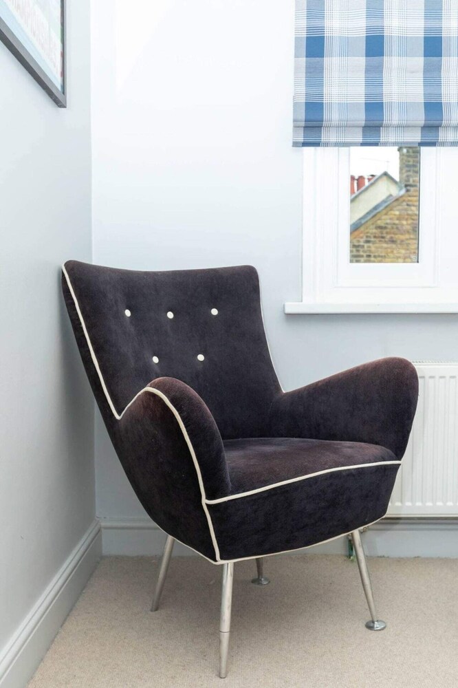 Gorgeous 4 Bedroom Family Home Next to Clapham Common