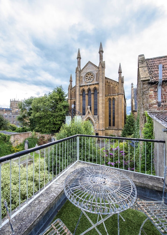 Sherborne Vacations - The Apartment Sherborne - Property Image 15