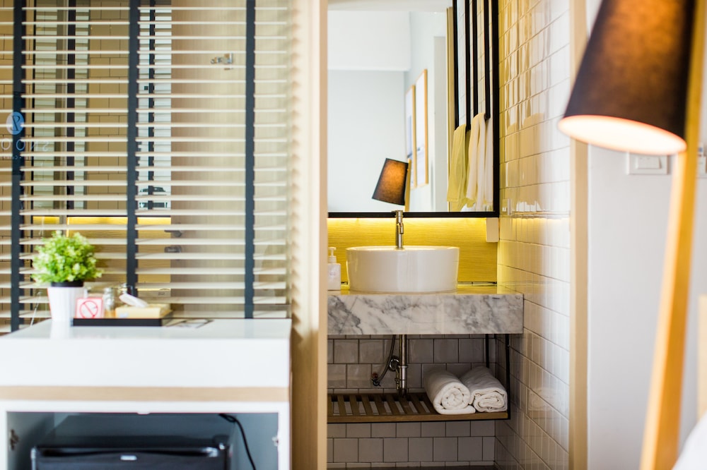 Snoozz Hotel - Hostel