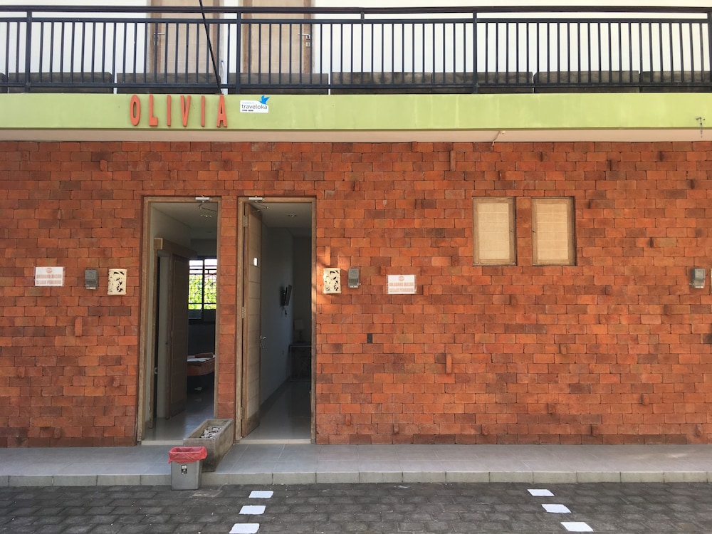 Olivia Inn Denpasar - Hostel - Image 4