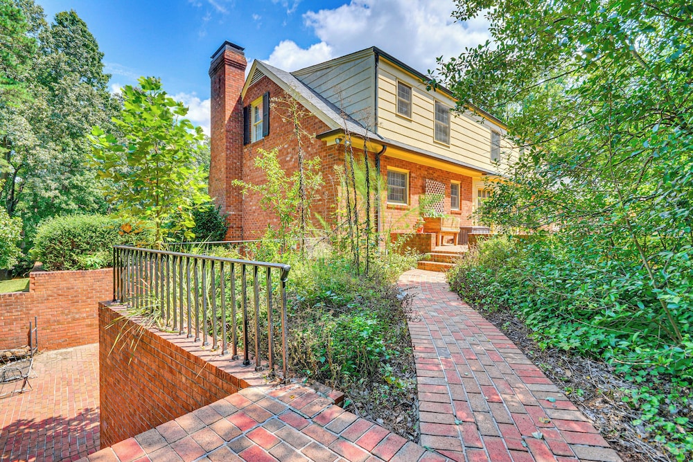 2 Mi to Main St Thomasville: Family Home w/ Games