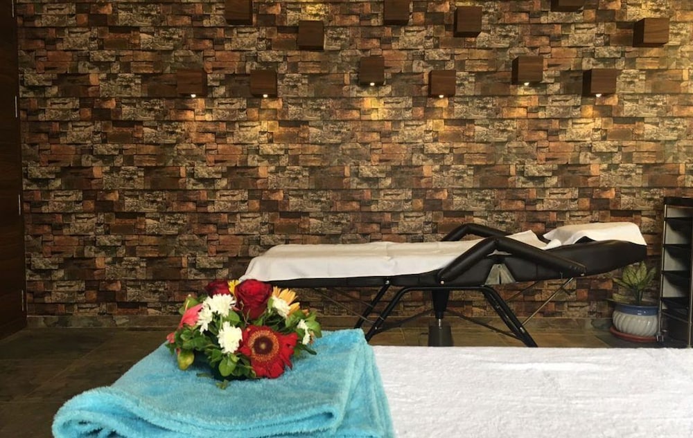 7 seasons Resort & Spa