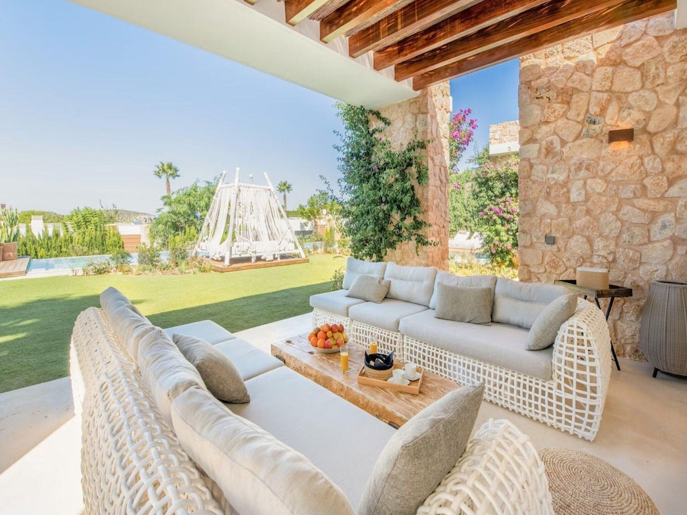 Holiday Home With Pool Area