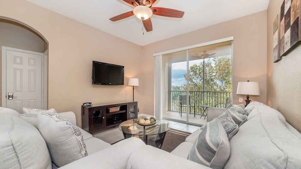 Windsor Hills Resort 3 Bedroom 4th Floor Condo with Resort Access 3 Apts