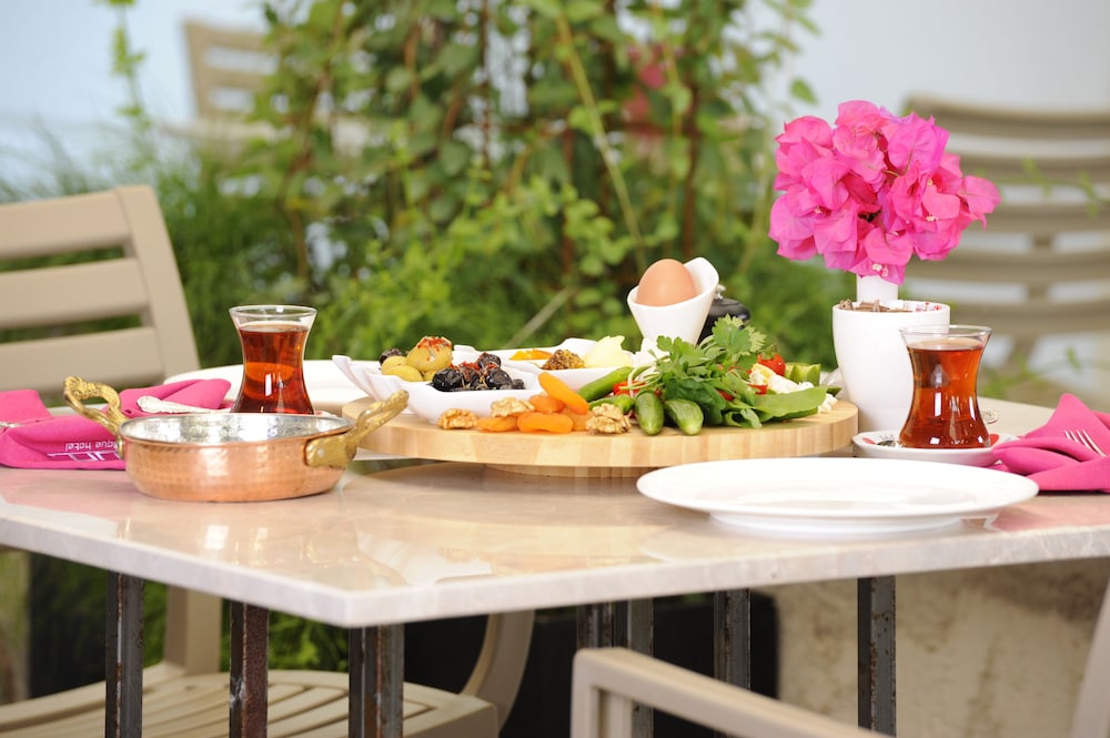 Nun By Laren Hotels - Image 45