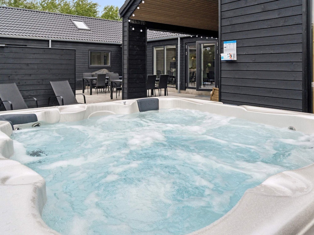 5 Star Holiday Home in Rodby