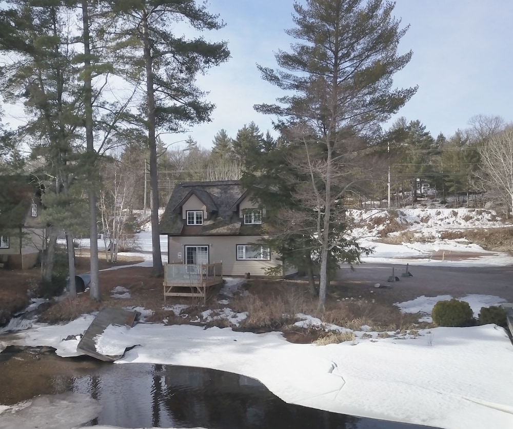 Lakefront Cottage Amazing View