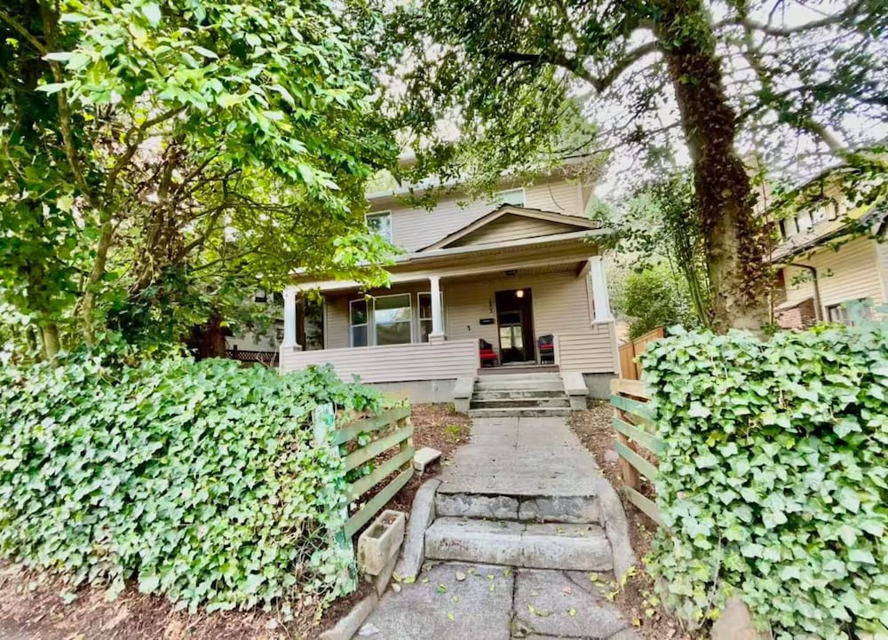 Charming Stay in Marvelous Seattle