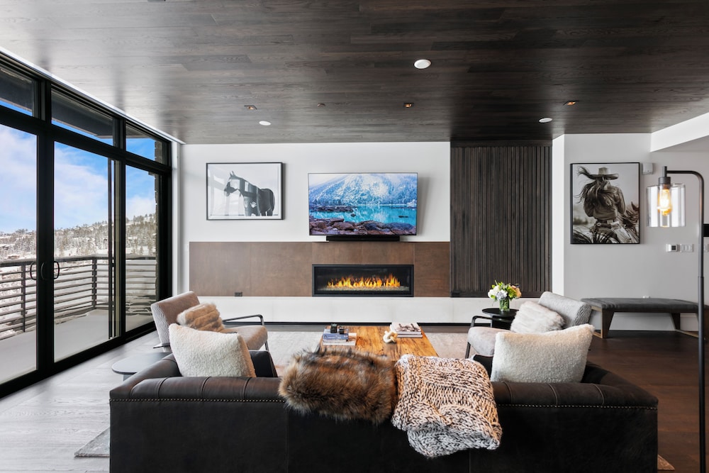 Argent at Deer Valley Resort - Three Bedroom Deluxe #103 3 Condo