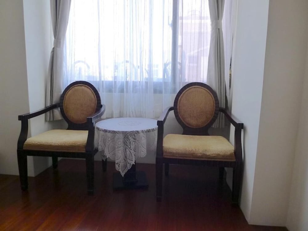 Amicasa Guesthouse