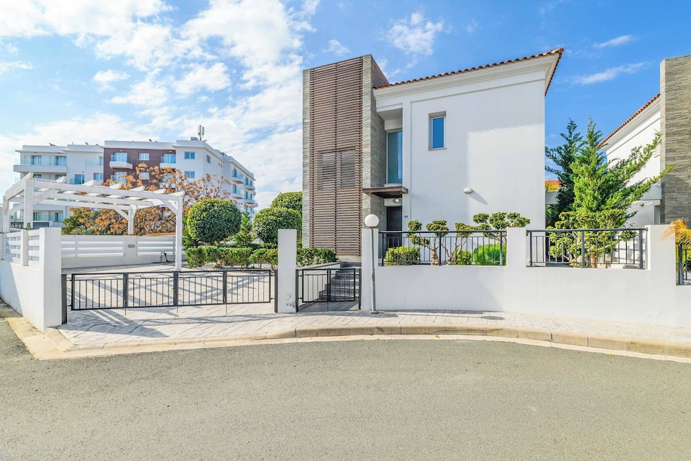 Blue Pelagos Villa