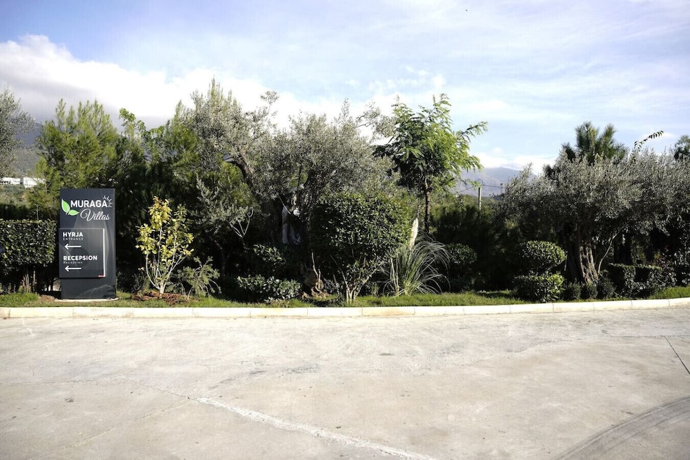 Muraga Villas 3 Plisi