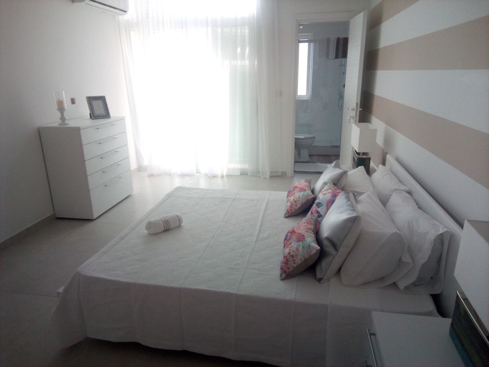 The Edge Apartment photo 2