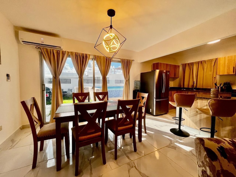 4BR 14 pax Twin Villa-Bbq & private pool