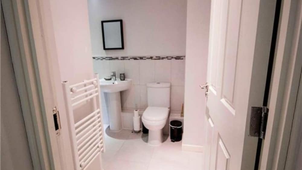 Stayzo Modern Studio Apartment 1 in Bradford City