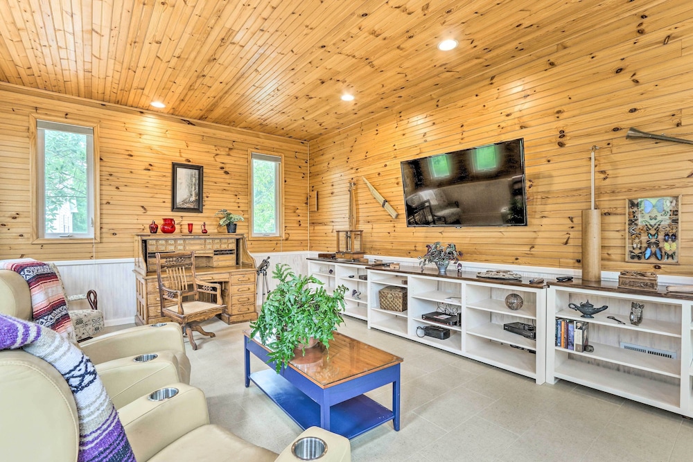 Charles Town Home w/ Private Pool Hot Tub - Property Image 1