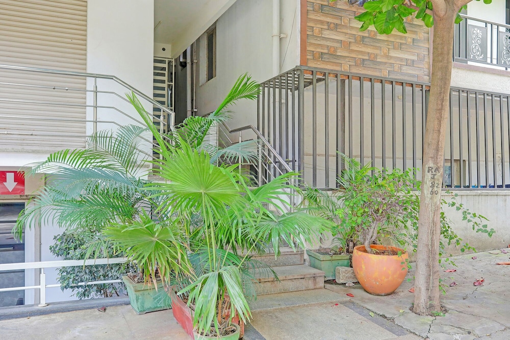FabHotel Balaji Luxury - Near Jakkur Cross, Manyata Tech Park