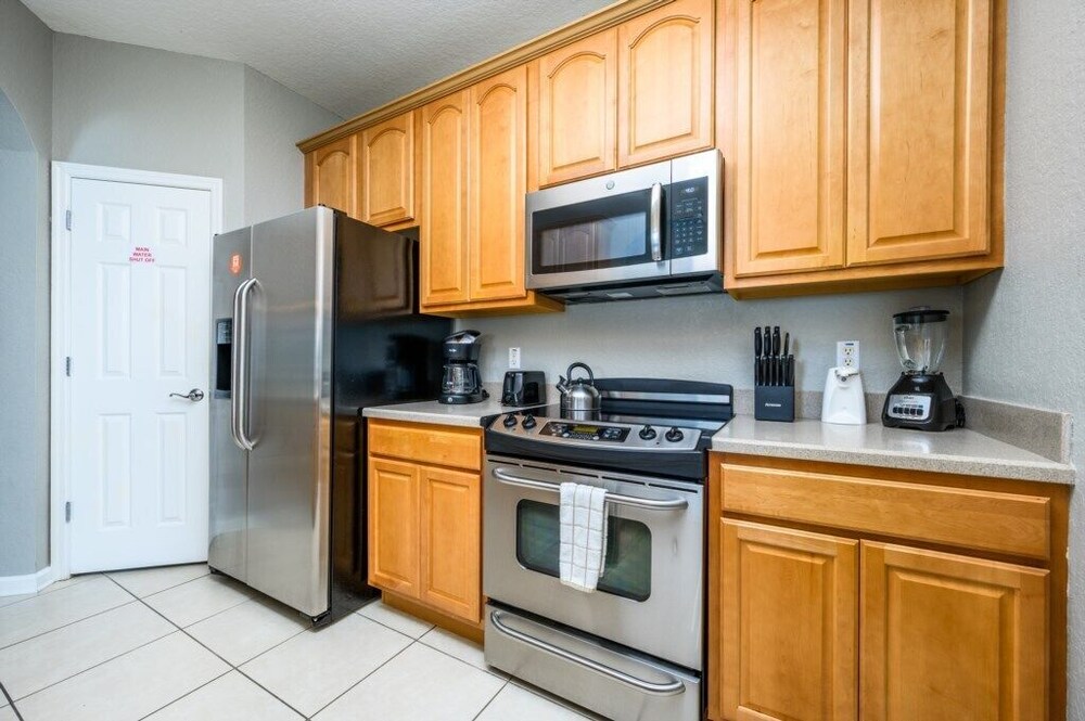 Epic Universe Beautiful Lakeview Condo, Vista Cay Orlando - 3013