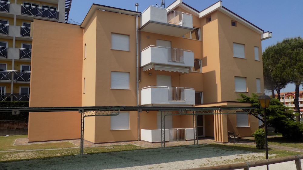 Apartment on the First Floor view 2