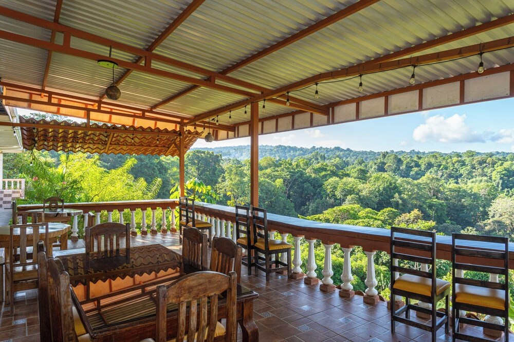 Ocean and forest view Manolo Cabins