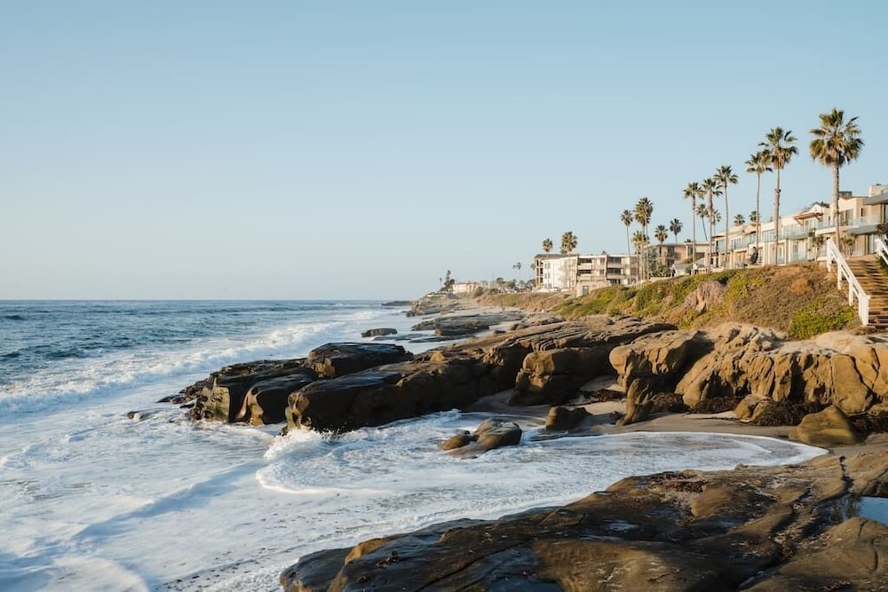 Neptune Place II - Stunning Beachfront Retreat view 2