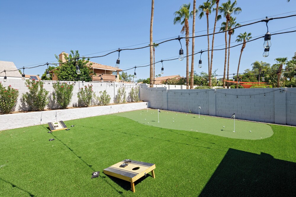 Bohemian Resort- Pool Heat Available - Golf & Games!