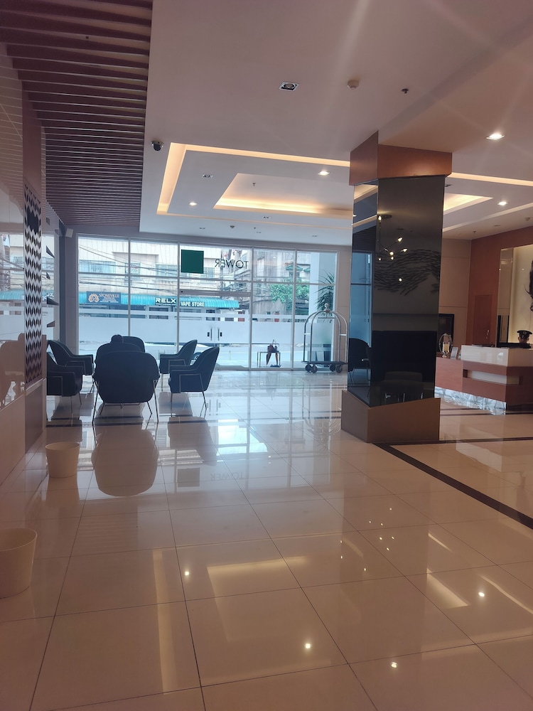 Luxurious City Lights View Condo for Rent in Quezon City