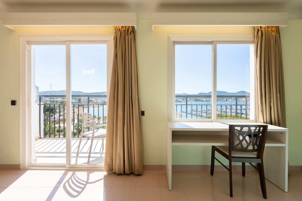 The Red Hotel by Ibiza Feeling - Adults only